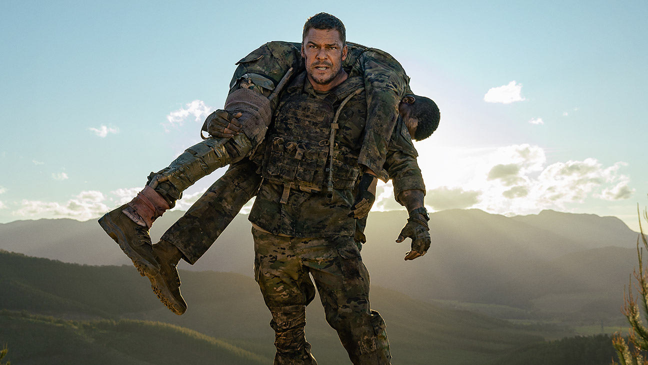 War Machine Review: Ritchson's Sci-Fi Battle Hits Netflix